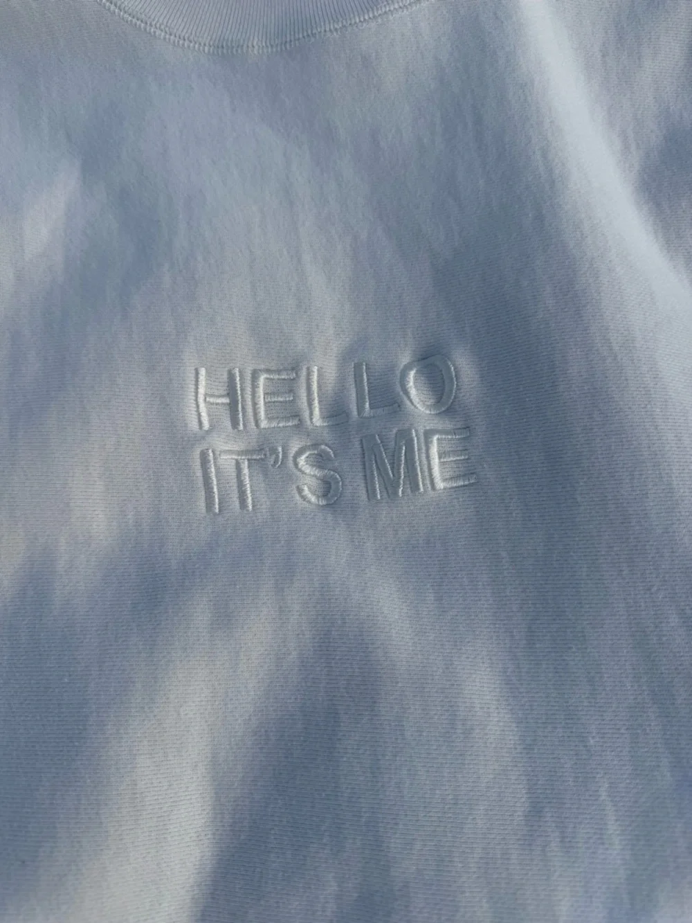 Adele Hello It’s Me White Crewneck Sweatshirt Size Large - Picture 2 of 6